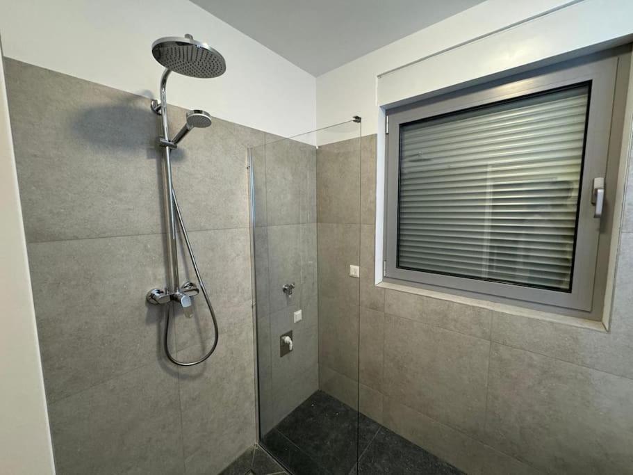 Rooftop Apartment With Balcony & Free Parking Виена Екстериор снимка