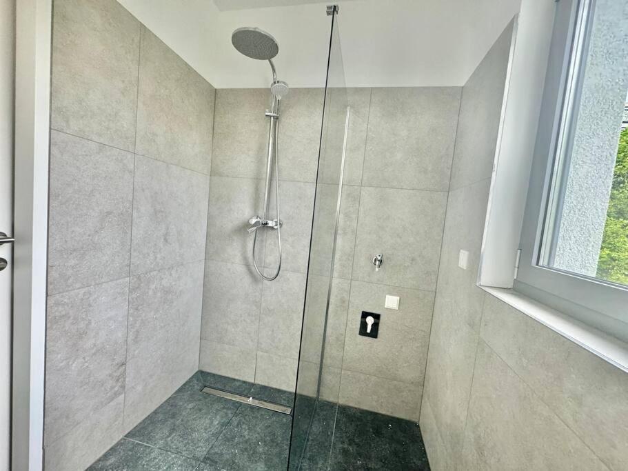 Rooftop Apartment With Balcony & Free Parking Виена Екстериор снимка